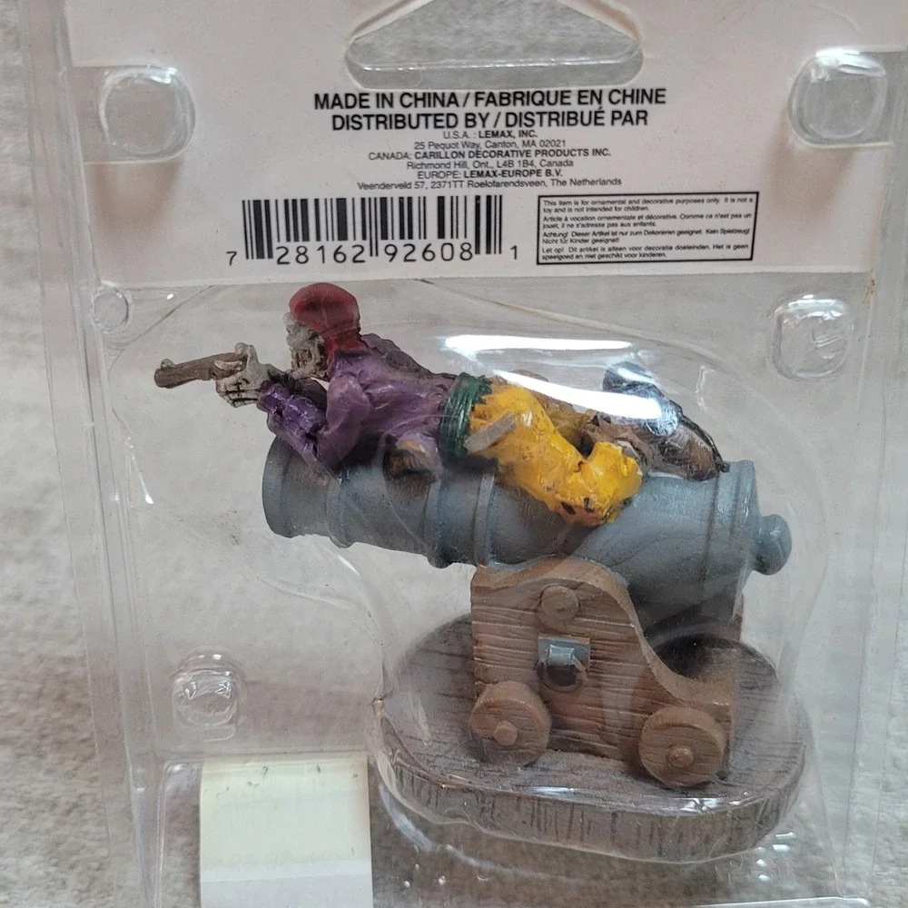 Lemax Spooky Town Fire When Ready Skeleton Pirate Cannon Figurine RARE92608 2009